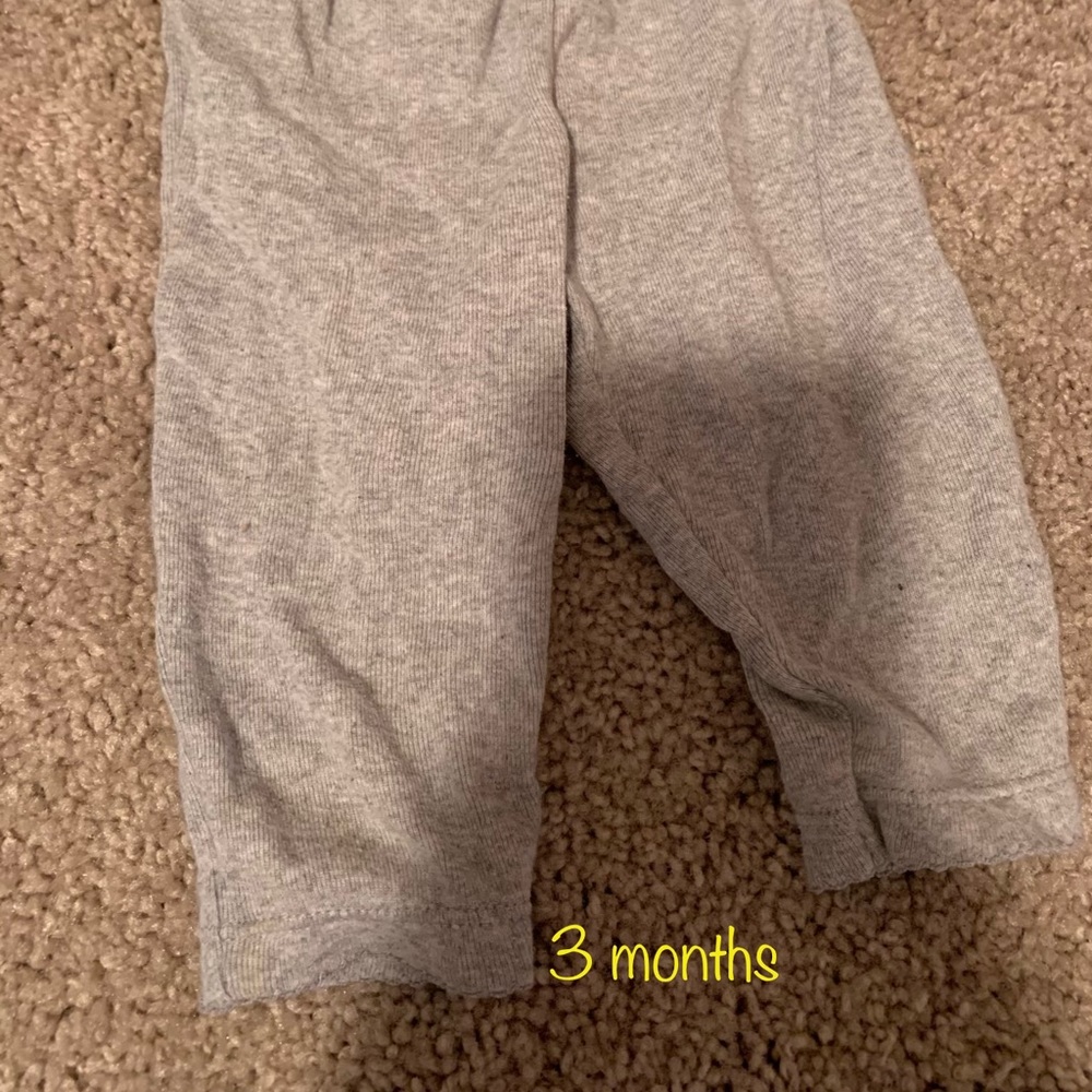 Gray leggings
